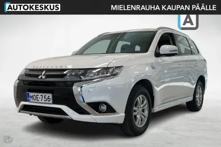 Mitsubishi Outlander Intense Business 4WD 5P *Lämmitettävä ratti / Tutkat* - Autohuumakorko 1,99%+kulut -