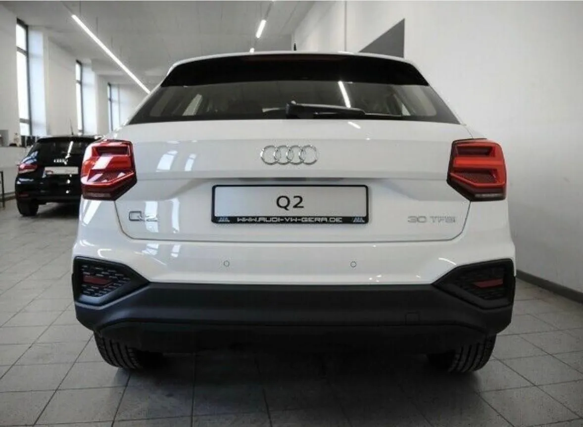 AUDI Q2 30 TFSI Business Image 4